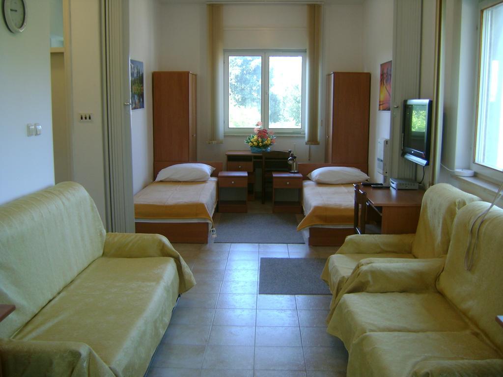 Apartment For Holidays In プーラ 部屋 写真