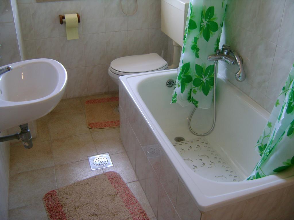 Apartment For Holidays In プーラ 部屋 写真